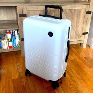 Monos Carry on in Baby Blue